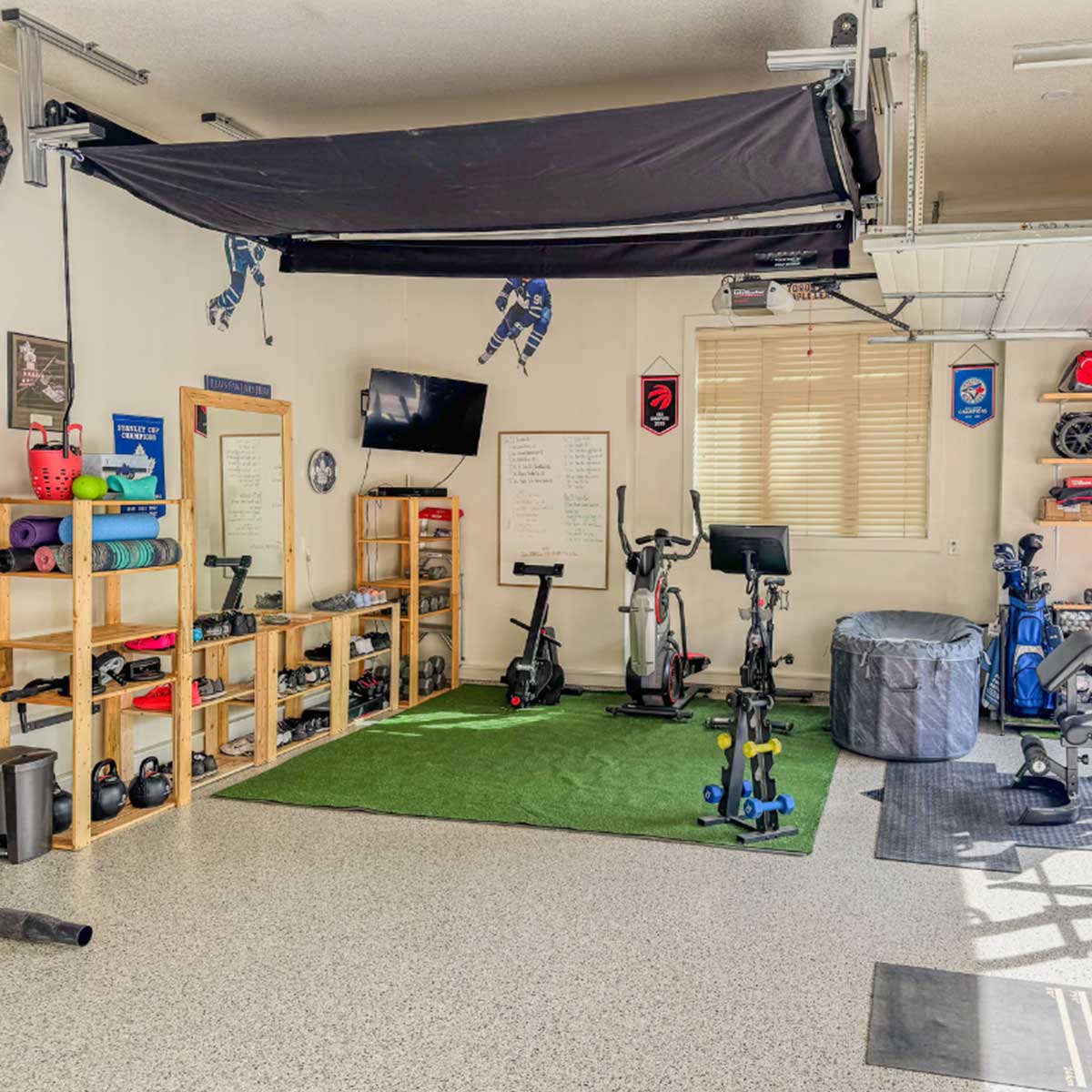 Bushnell Launch Pro Circle B SportScreen Vanish Retractable Golf Studio Complete Package | Home Golf Simulator Studio with Impact Screen, Enclosure, Hitting Mat, Putting Turf & Projector